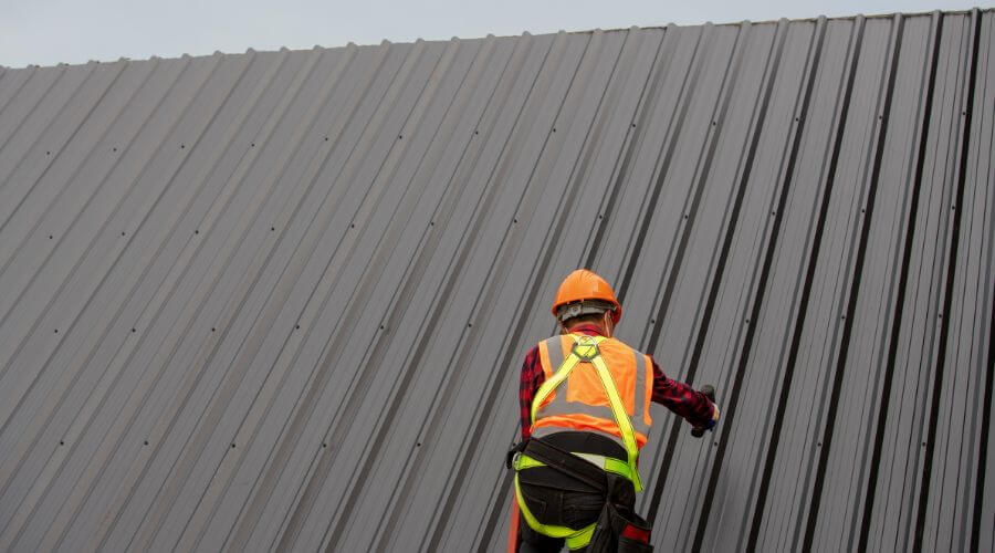 Professional gutter cleaning in Freeport, NY